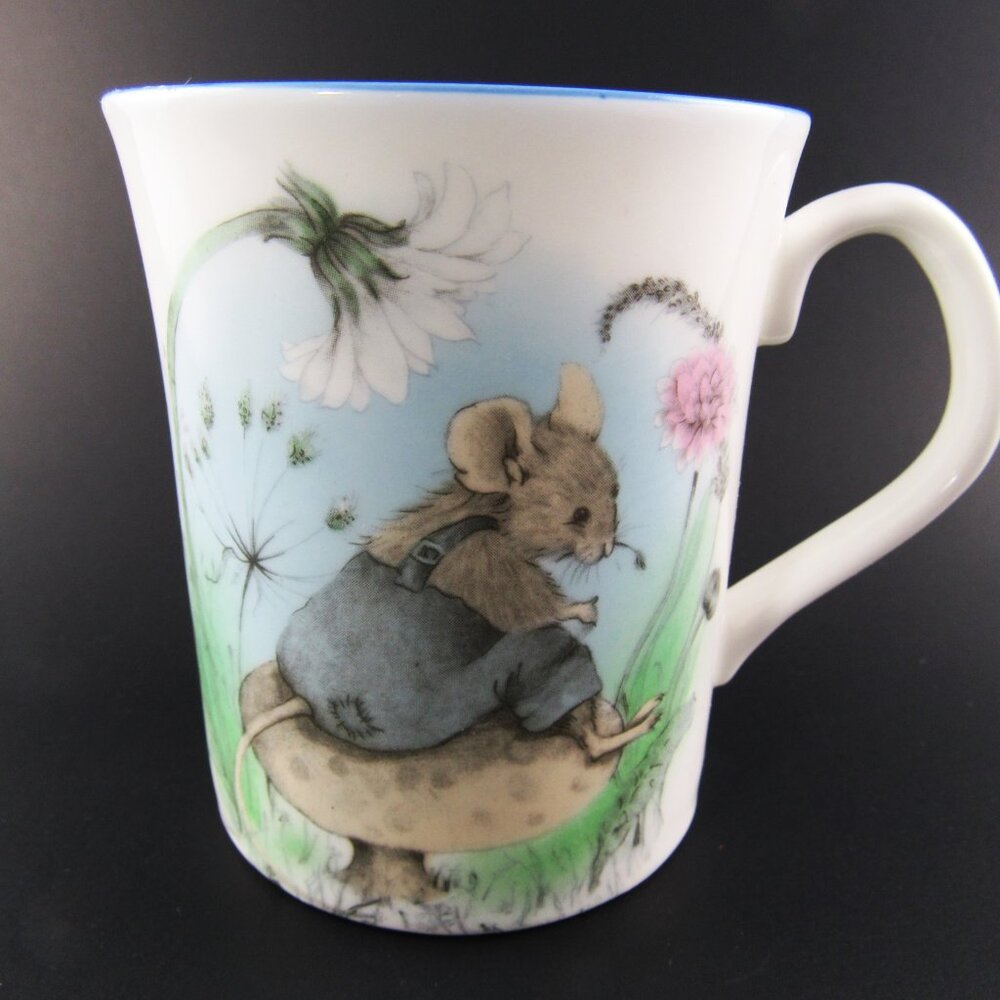 ELIZABETHAN MR. MOUSE FINE BONE CHINA CHILD'S CUP HAND DECORATED (E17)